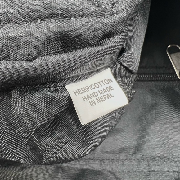 Chakra Printed Crossbody Bag - Picture 3 of 9